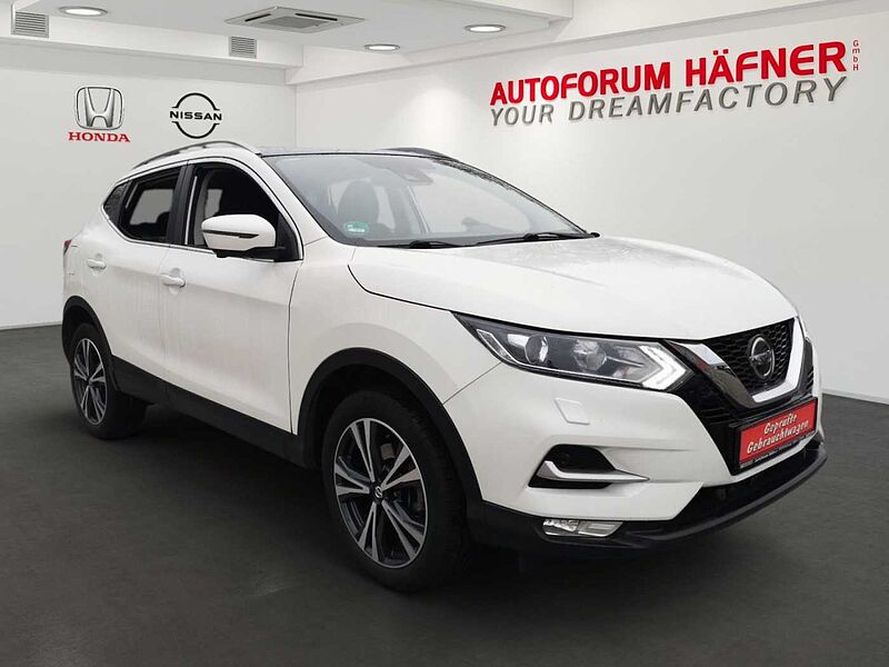 Nissan Qashqai 1.3 DIG-T 117 kW N-Connecta - DESIGN- & WINTER-PAKET