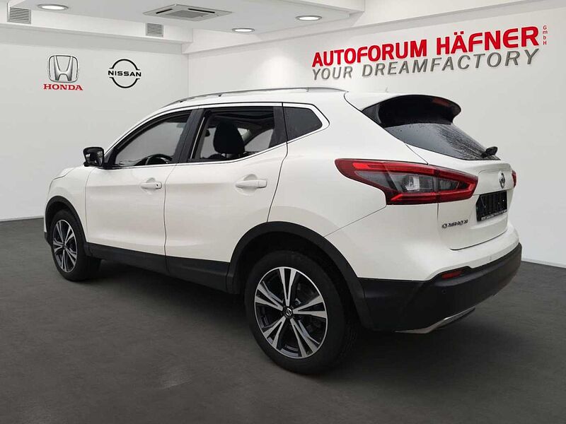 Nissan Qashqai 1.3 DIG-T 117 kW N-Connecta - DESIGN- & WINTER-PAKET