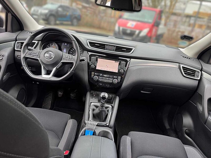 Nissan Qashqai 1.3 DIG-T 103 kW N-Connecta