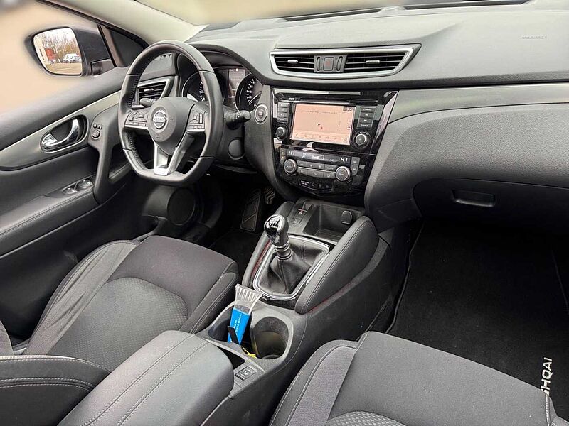 Nissan Qashqai 1.3 DIG-T 103 kW N-Connecta